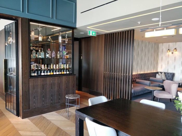 Review Clubrooms lounge Birmingham Airport