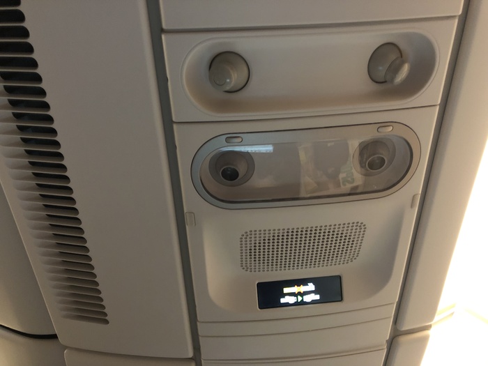 Malaysia Airlines Business Suite A350 review air vents