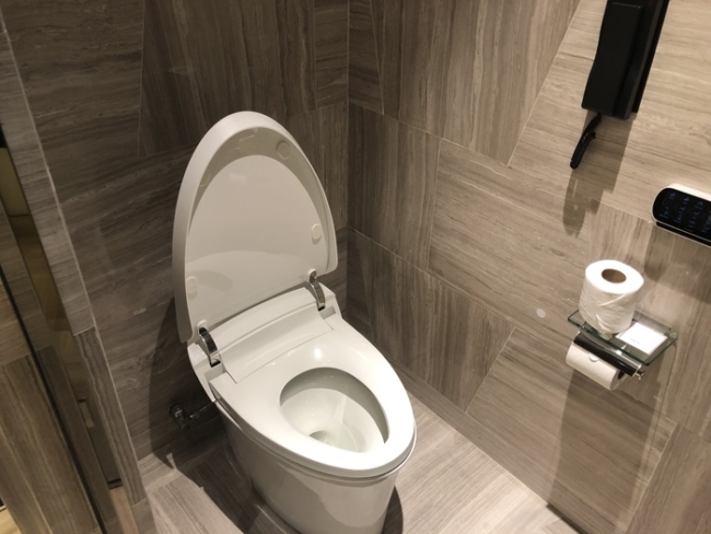 Four Seasons Kuala Lumpur review toilet