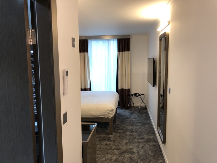 atrium hotel hatton cross room