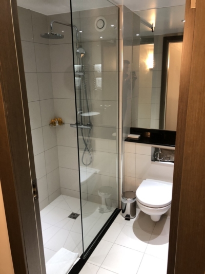 atrium hotel hatton cross bathroom