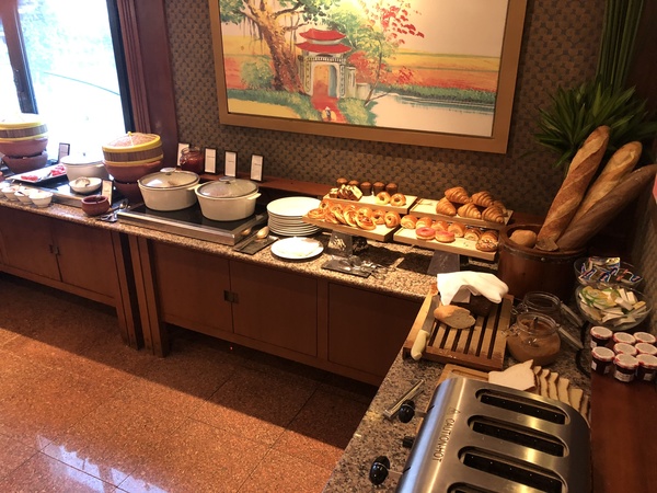 Hilton Hanoi Opera executive lounge buffet