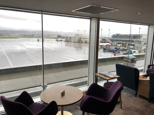 Lomond Lounge Glasgow Airport view