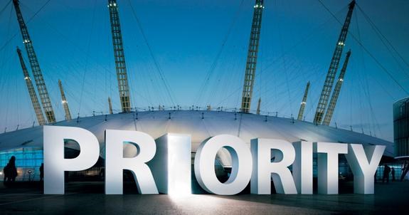 O2 mobile customers get FREE airport lounge access if their flight is delayed Priority Smart Delay