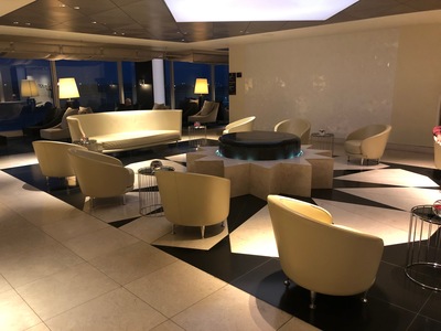 Qatar Airways Premium Lounge London Heathrow Terminal 4 review