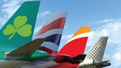 Moody's downgrades IAG and BA debt