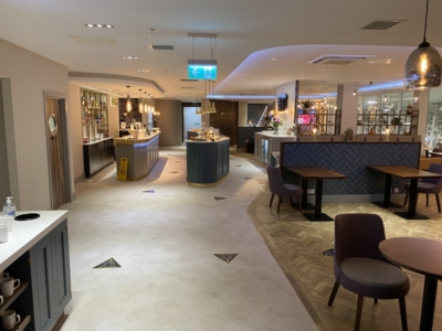 Luton Airport Aspire Lounge bar