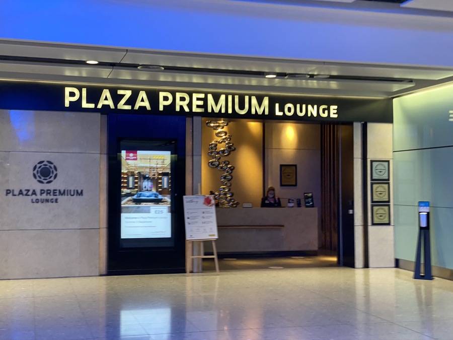 Plaza Premium lounge Heathrow Terminal 2 review