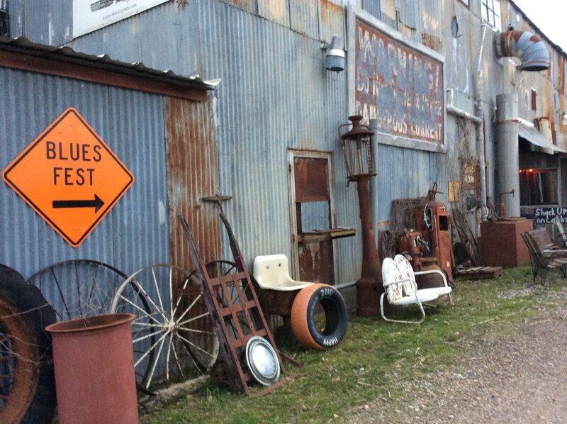 review The Shack Up Inn, Clarksdale, Mississippi