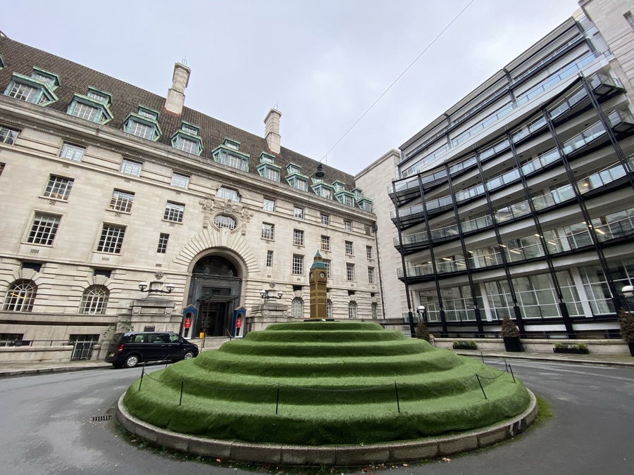 London Marriott County Hall courtyard