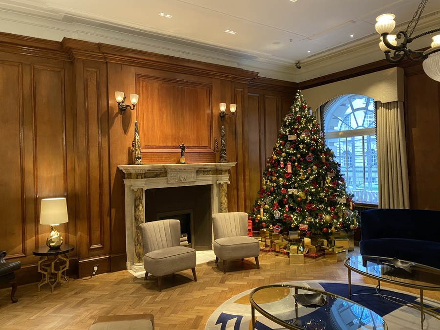 London Marriott County Hall lobby fireplace