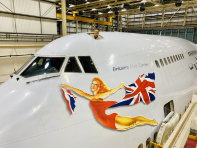 Virgin Atlantic 747 Vaga girl