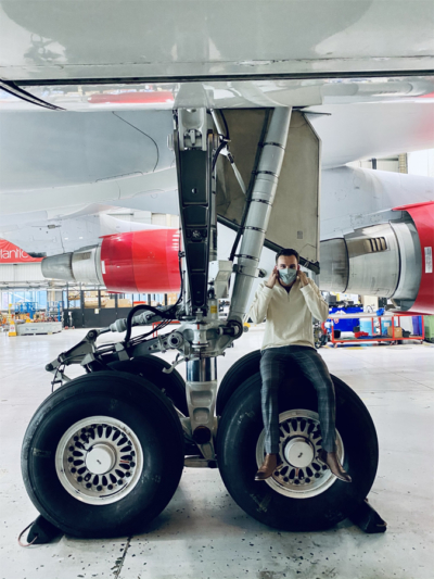 Virgin Atlantic 747 landing gear size comparison