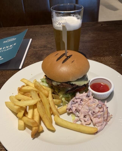 Big Smoke Taphouse Heathrow Terminal 2 burger