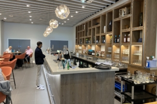 Manchester Airport T2 Escape lounge bar