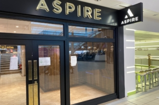 Aspire lounge Luton airport entrance