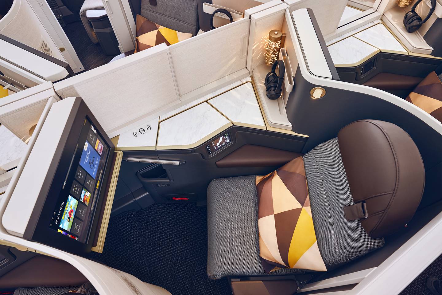 Get £100 cashback on £600 Etihad spend with American Express