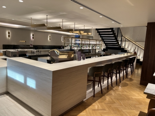 Qantas London Lounge Heathrow T3 gin bar stairs