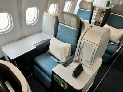 Aer Lingus A330 business class throne seat