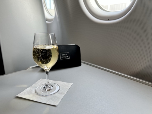 Aer Lingus A330 business class welcome drink