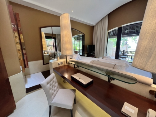 Phulay Bay Ritz Carlton Reserve desk