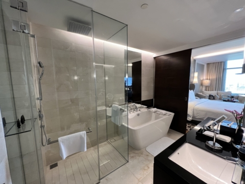 St Regis Bangkok bathroom