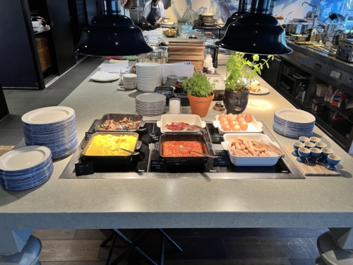 Andaz Amsterdam Prinsengracht Bluespoon hot buffet