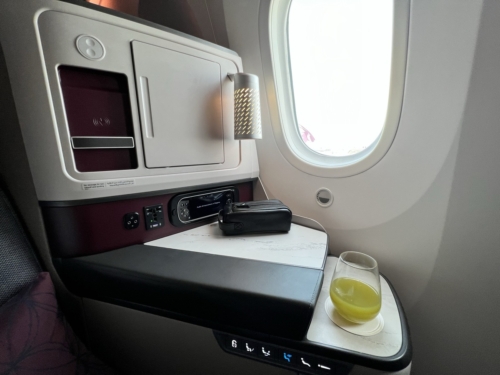 Qatar Airways 787-9 side console