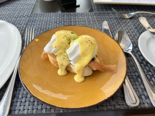 Shangri-La Rasa Ria Ocean Wing Oceano eggs royale