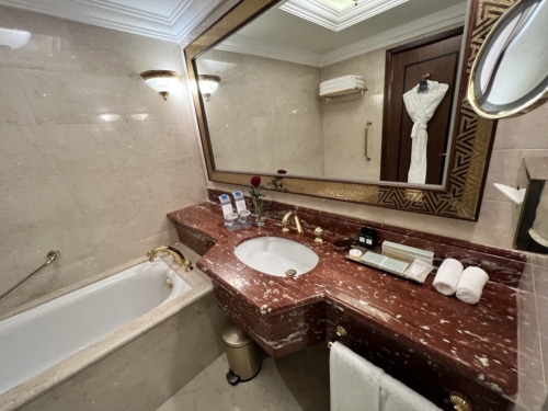 Sheraton Grand Doha bathroom