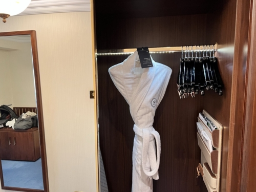 Sheraton Grand Doha wardrobe