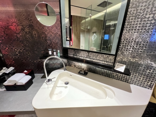 W hotel Kuala Lumpur sink