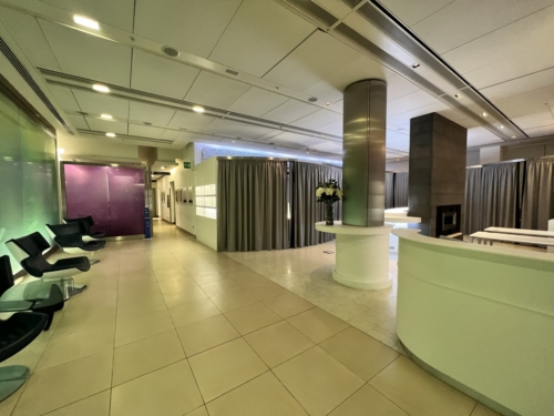 Review British Airways arrivals lounge Heathrow Airport Terminal 5