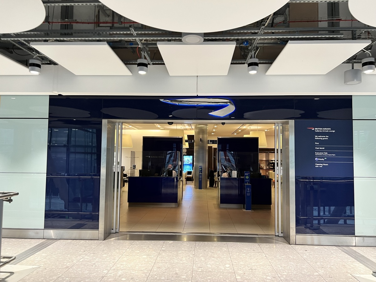 American Airlines, BA & Oneworld Arrivals Lounge Heathrow Review