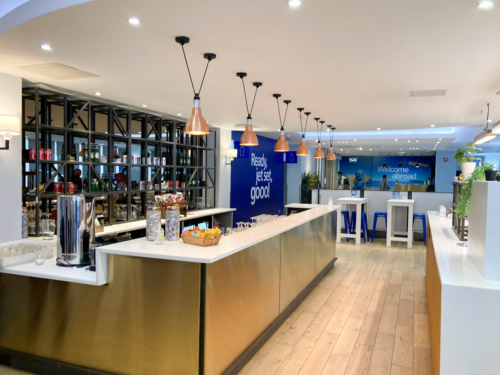 review of the O2 Roam Freely lounge at Gatwick Airport's North Terminal