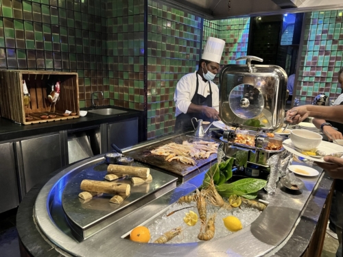 Westin Turtle Bay Mauritius dinner buffet prawns