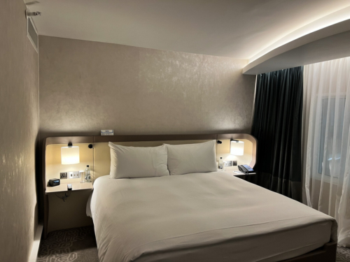 Hilton Heathrow T4 bed