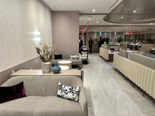 Review Chelsea Lounge British Airways First Class New York JFK Airport Terminal 8