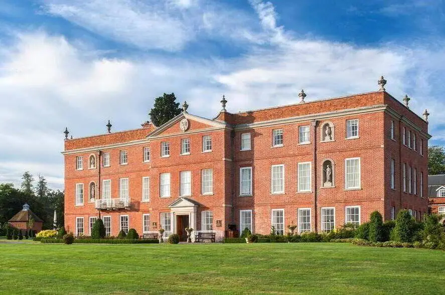 Interesting new Amex cashback deals launched with Four Seasons Hampshire