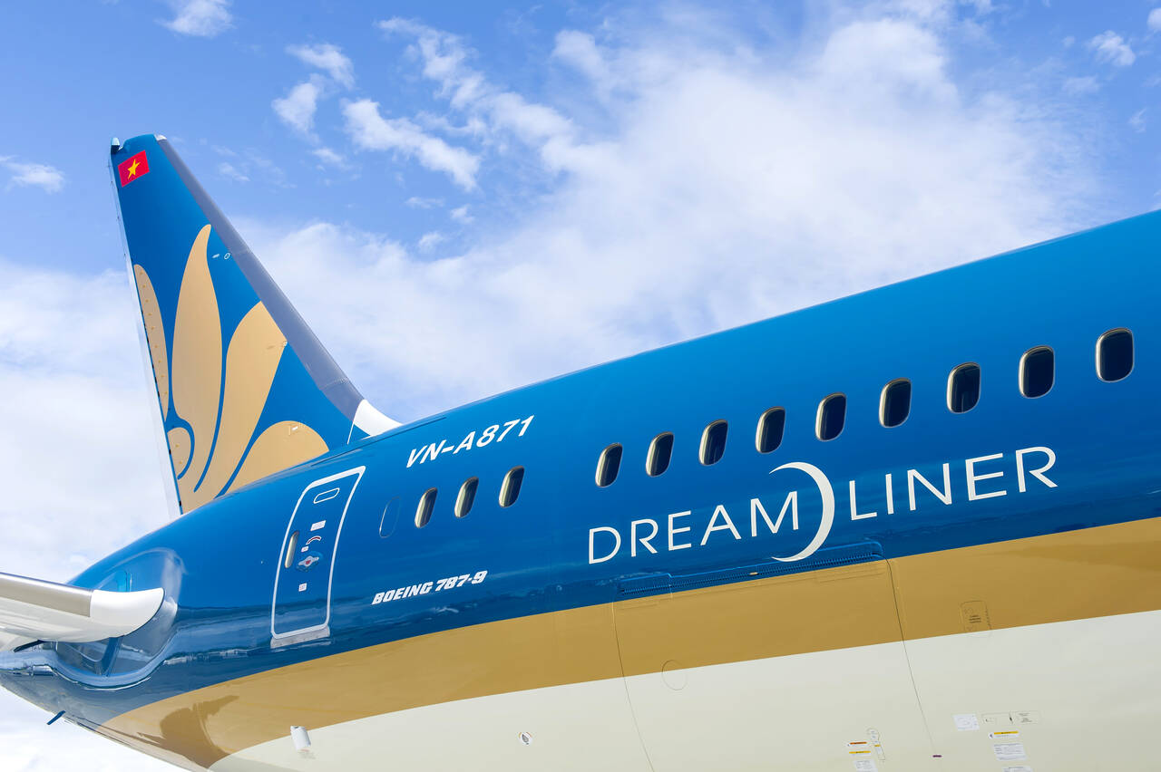 Vietnam Airlines daily flights from London Heathrow