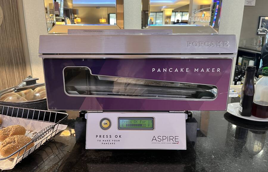 Review: Aspire lounge (Gate 4) Edinburgh Airport  PANCAKE MAKER ASPIRE 