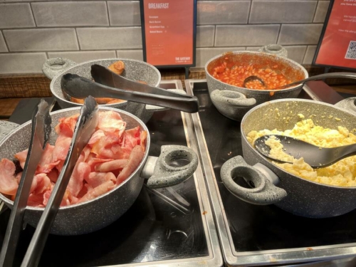 Review The Gateway by easyJet lounge London Gatwick Airport North Terminal