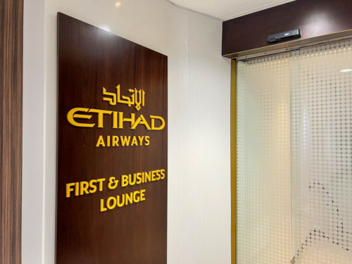 Etihad lounge Heathrow Terminal 4