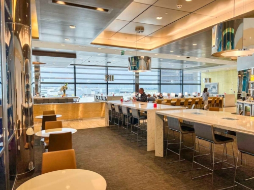 Review: the United Club lounge at London Heathrow Terminal 2