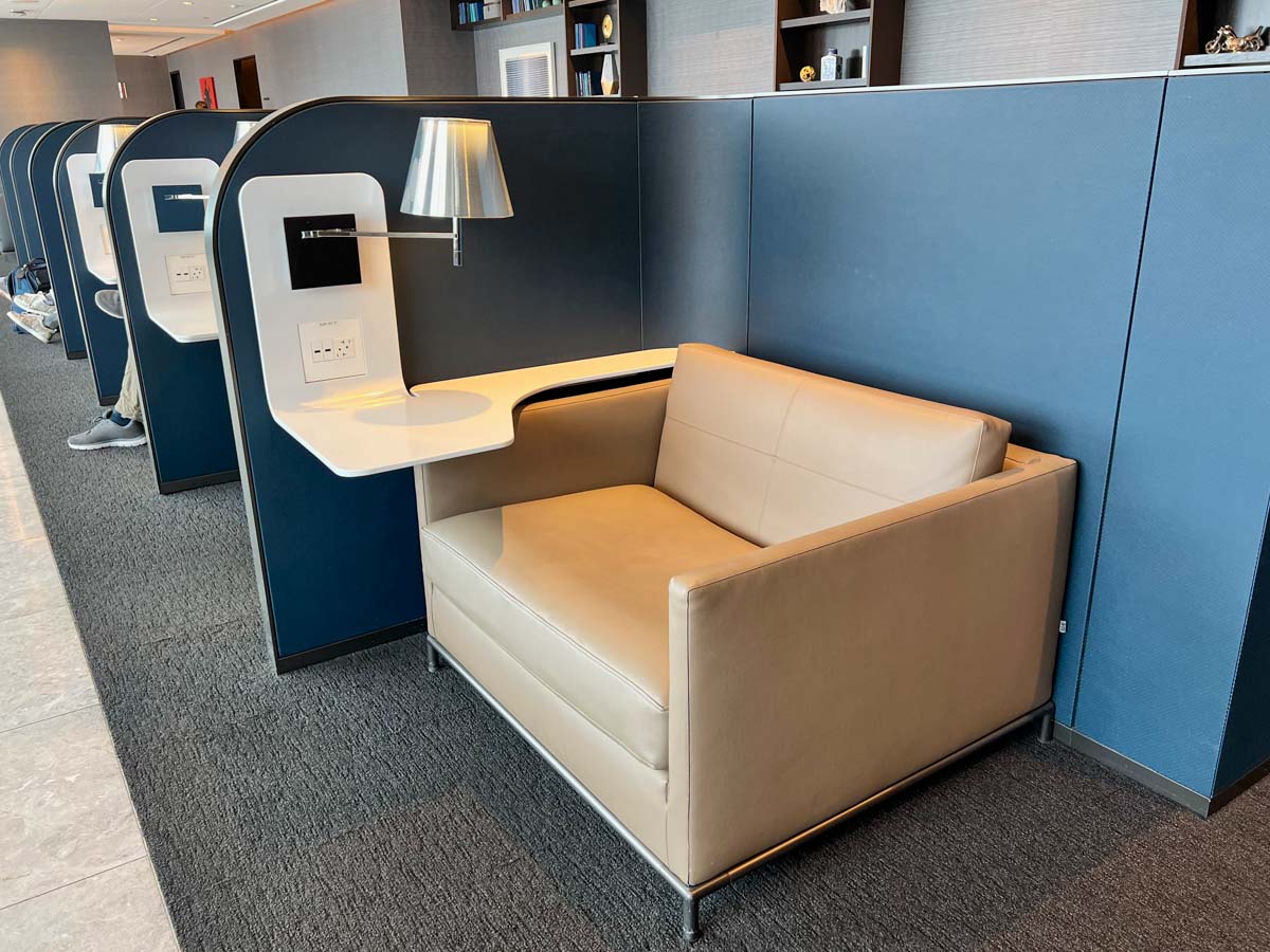 Review: the United Polaris Lounge in San Francisco