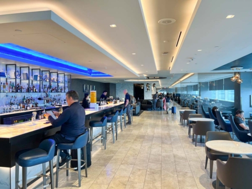 Review: the United Polaris Lounge in San Francisco