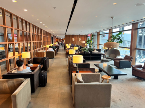 Review: Cathay Pacific The Pier Business Class lounge, Hong Kong