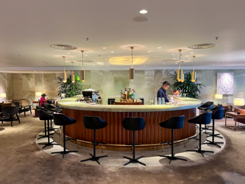 Review: Cathay Pacific's The Pier First Class lounge, Hong Kong