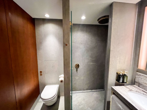 Review: Cathay Pacific's The Pier First Class lounge, Hong Kong