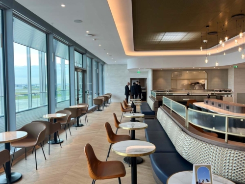 review Star Alliance non-Schengen lounge at Paris CDG Airport Terminal 1